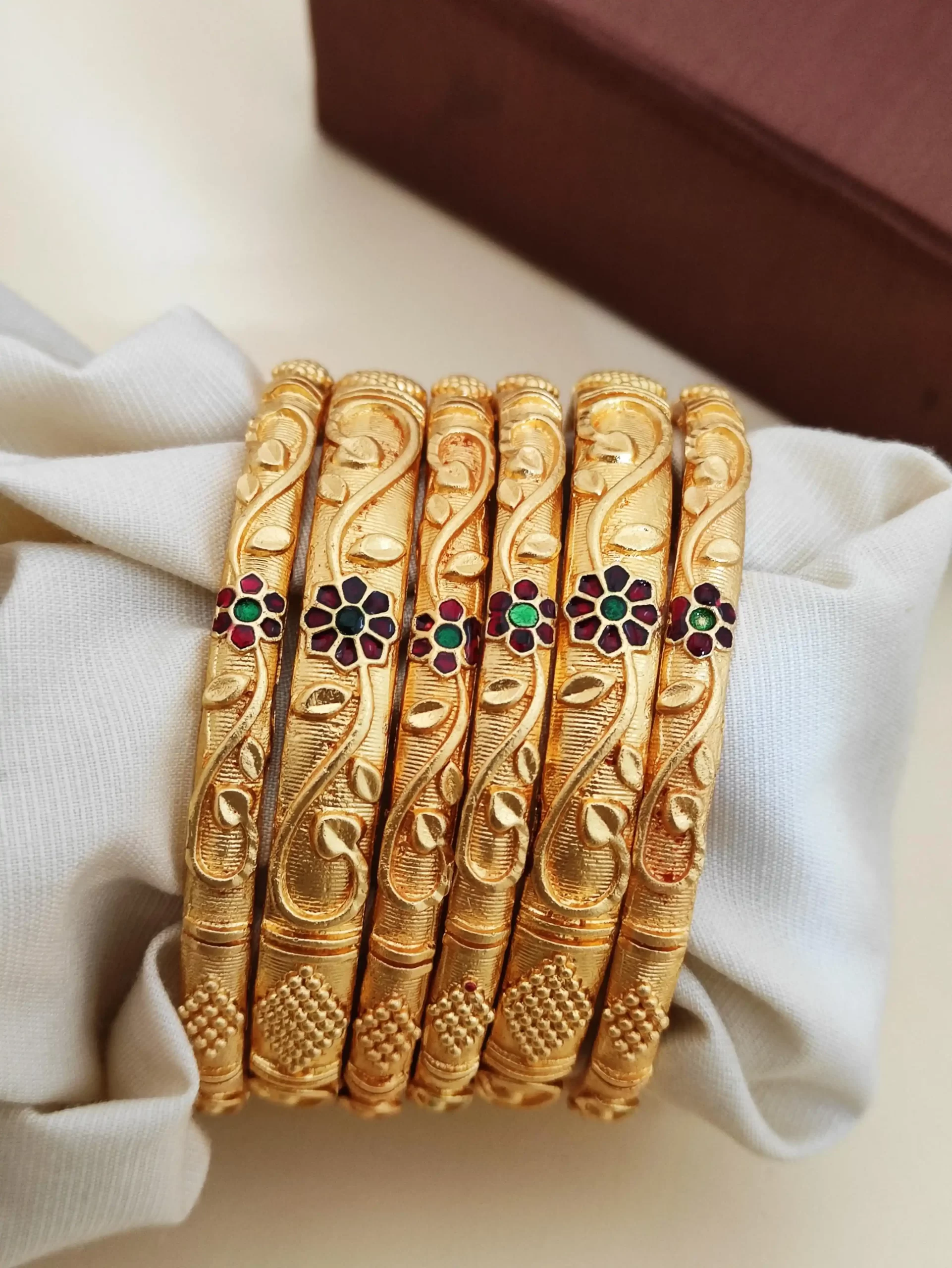 Golden Radiance Bangles – Sugabogam