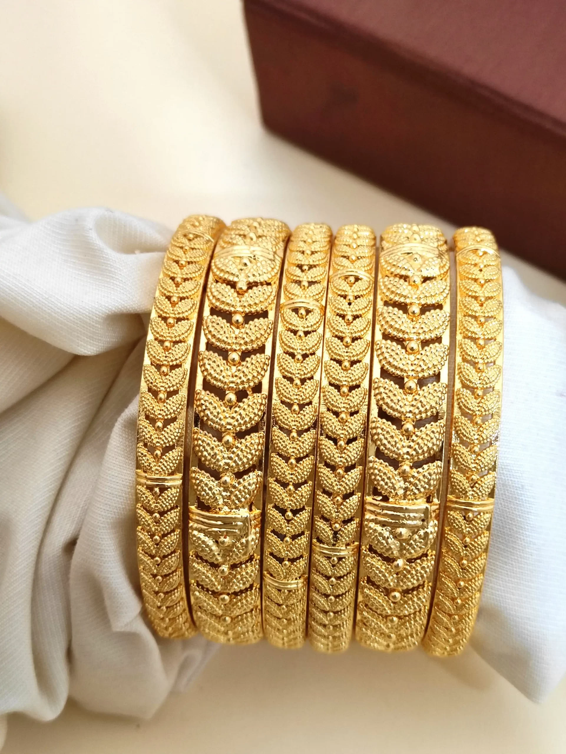 Luxe Gold Tone Bangles – Sugabogam