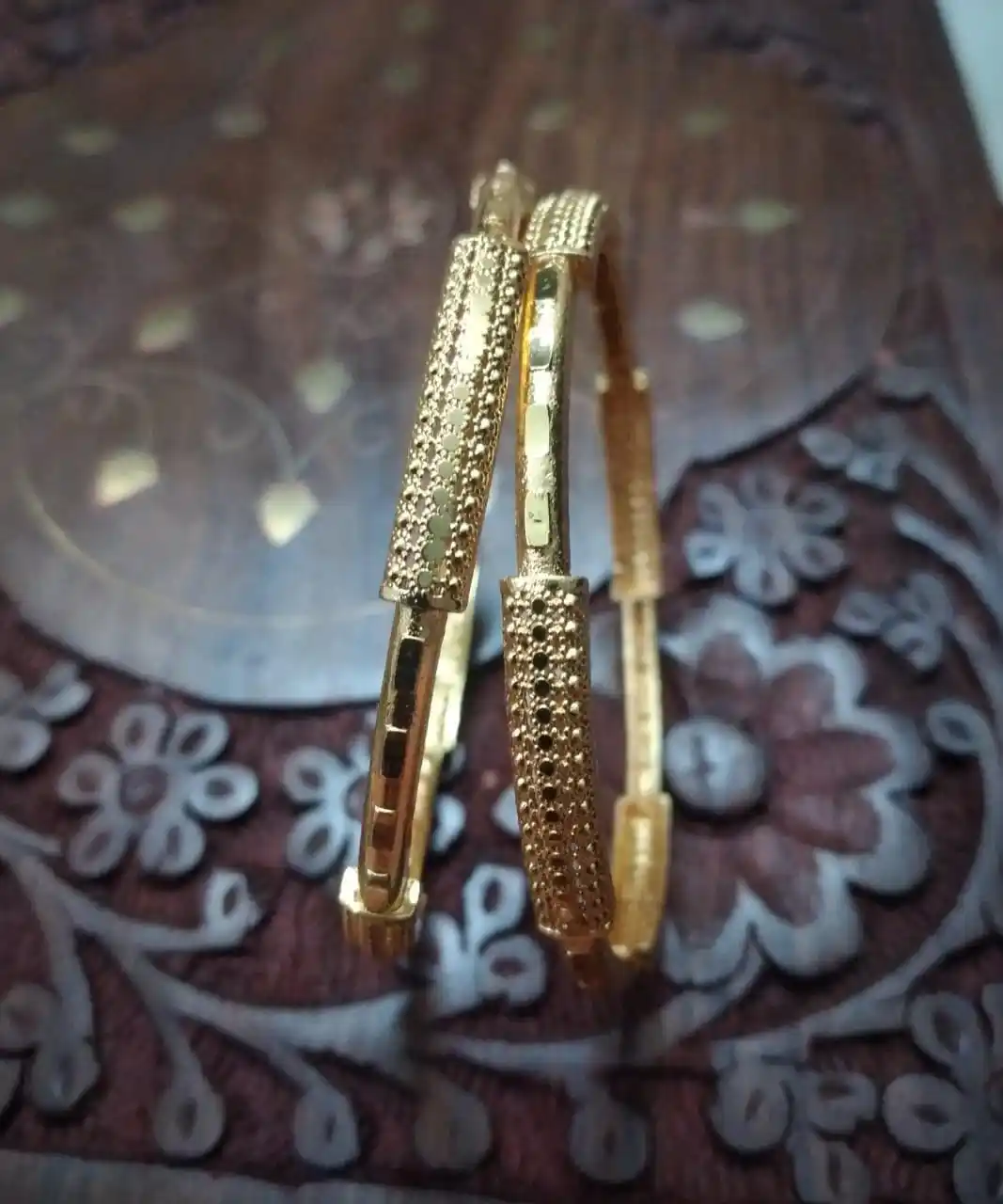 Gilded Splendor Bangle Set – Sugabogam
