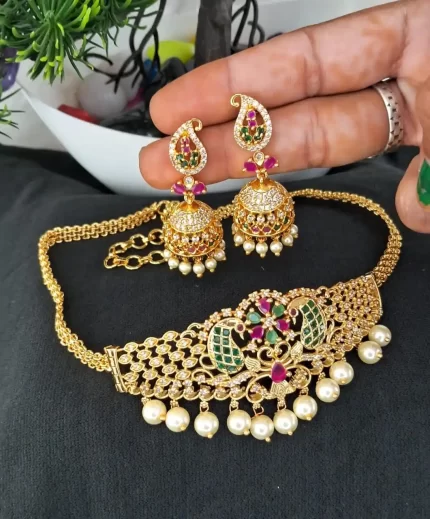 Sophisticated Gold Spark hoker